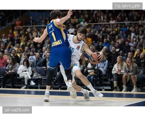 费内巴切末节逆转帕纳辛纳科斯，豪取欧篮联七连胜