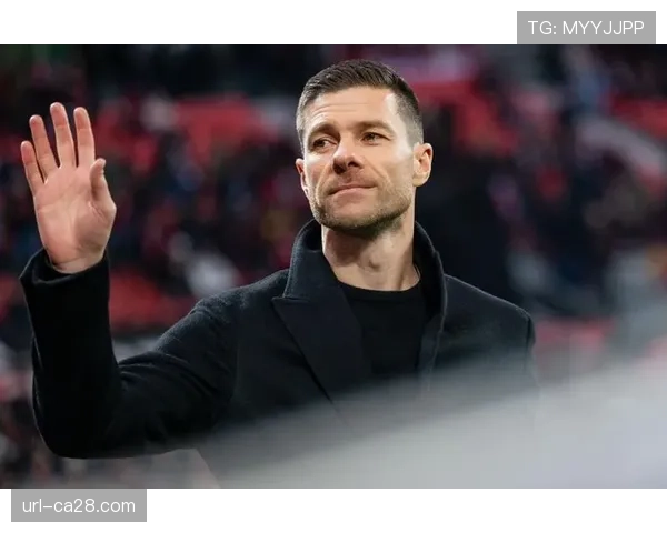 哈维·阿隆索临场调整受质疑，少帅成长阵痛